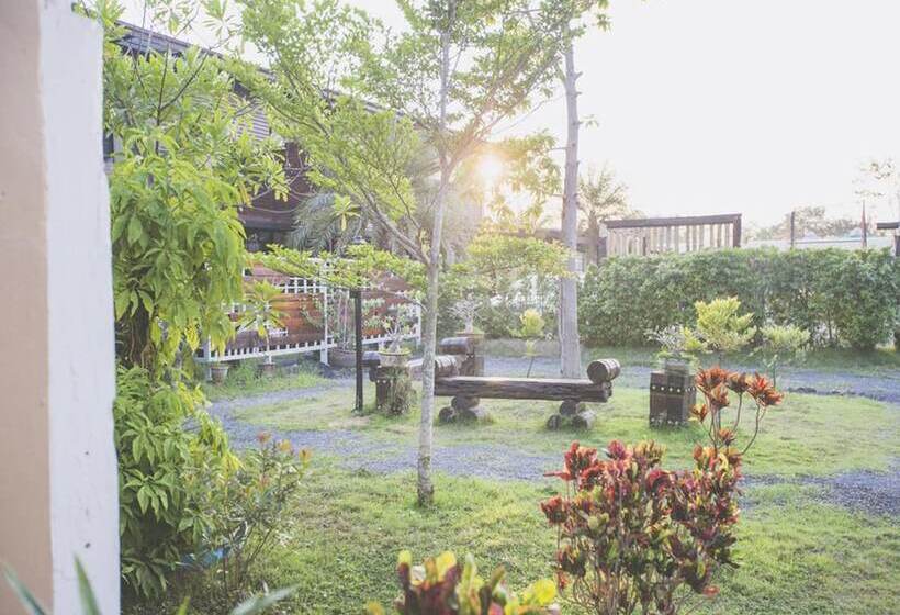 Отель Rice Country Village