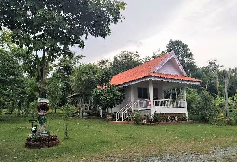 ホテル Suwanalak Resort