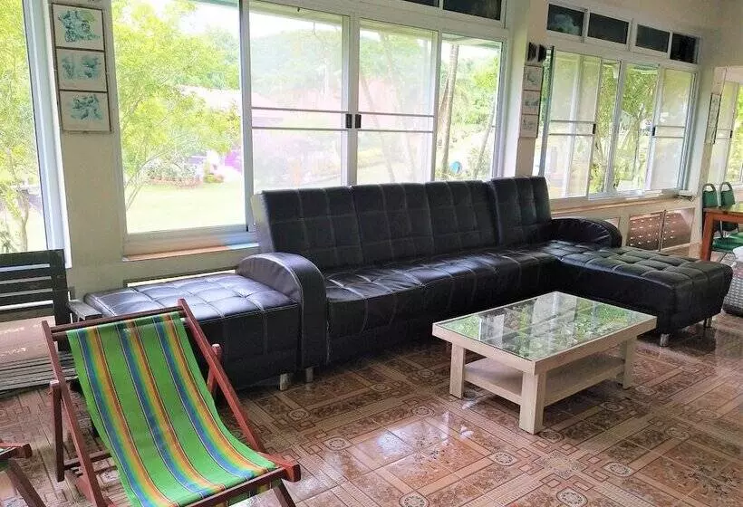 ホテル Suwanalak Resort