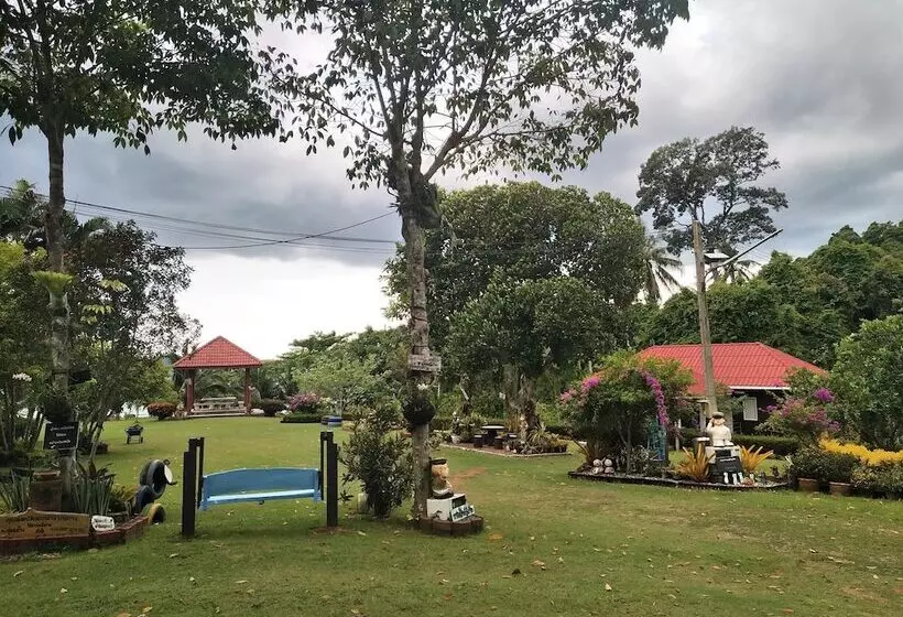 ホテル Suwanalak Resort