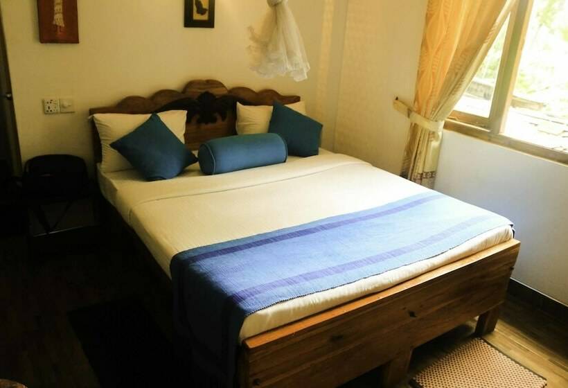 بنسيون Eden Garden Way