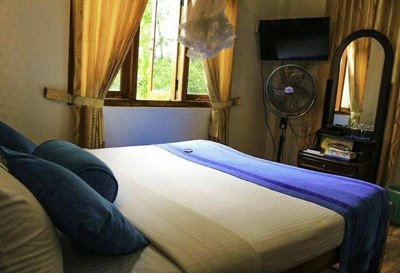 بنسيون Eden Garden Way