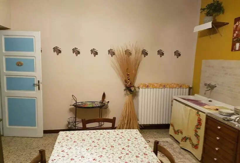 Aamiaismajoitus (B&B) La Rosa Tra Le Vigne