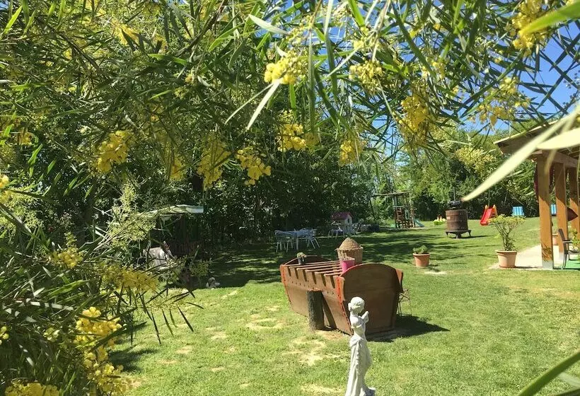 Aamiaismajoitus (B&B) La Rosa Tra Le Vigne