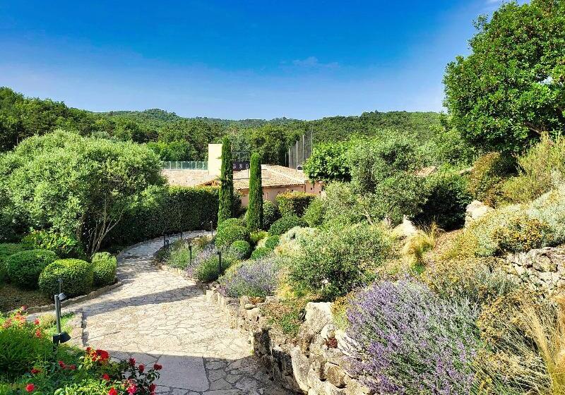 Domaine Ribiera, Hotel 5 Etoiles, Spa & Golf Forcalquier