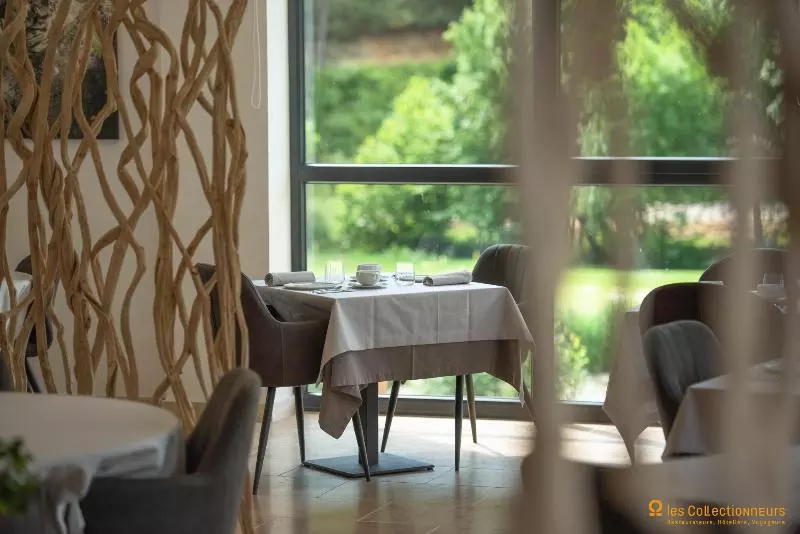 Domaine Ribiera, Hotel 5 Etoiles, Spa & Golf   Forcalquier