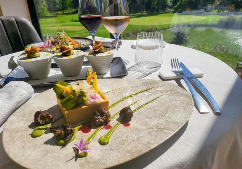 Domaine Ribiera, Hotel 5 Etoiles, Spa & Golf Forcalquier