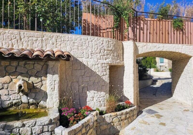 Domaine Ribiera, Hotel 5 Etoiles, Spa & Golf Forcalquier