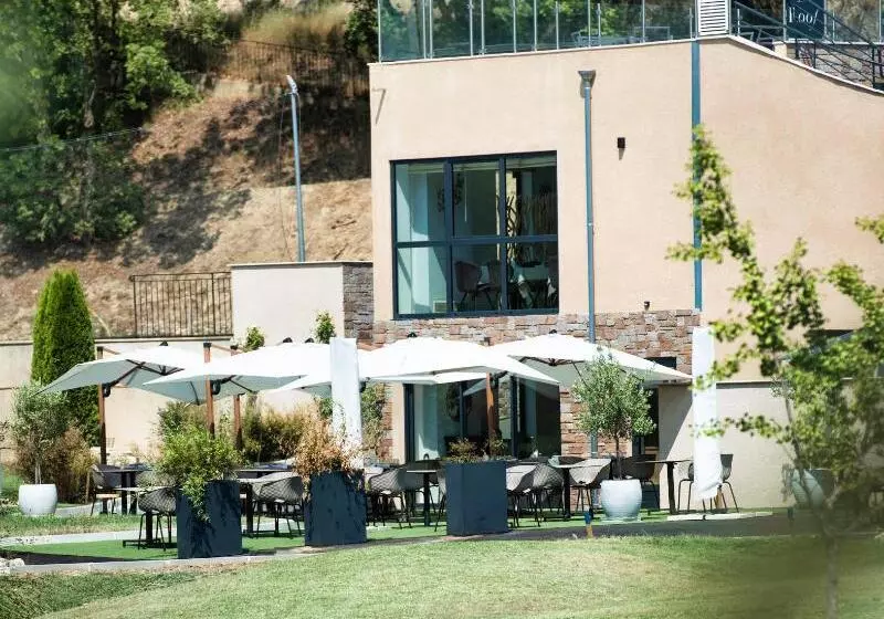 Domaine Ribiera, Hotel 5 Etoiles, Spa & Golf   Forcalquier