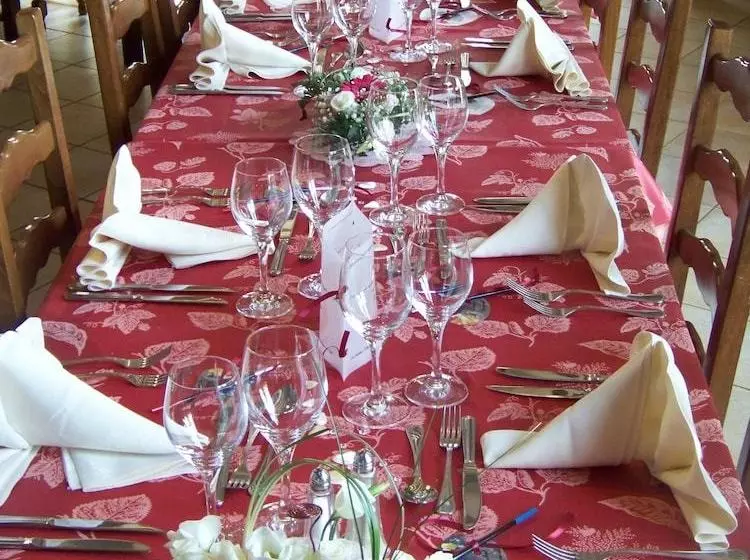 Hostelli Auberge De La Tourelle