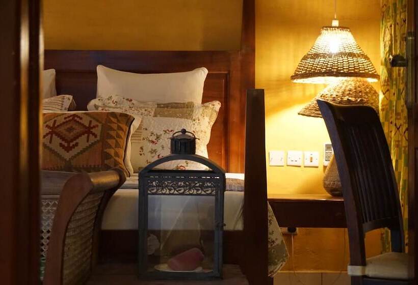 Отель Accra Royal Castle Apartments & Suites