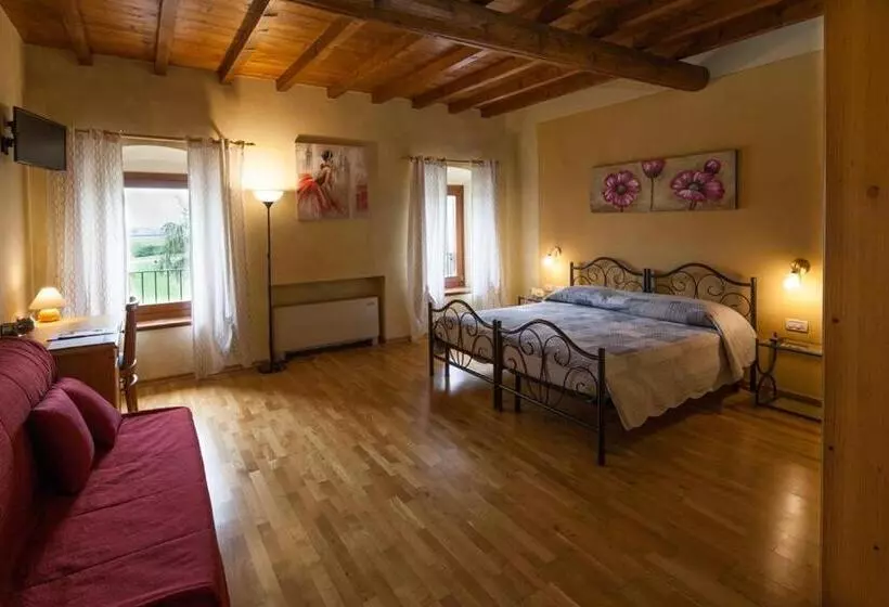 Hotelli Alla Corte Dei Bicchi