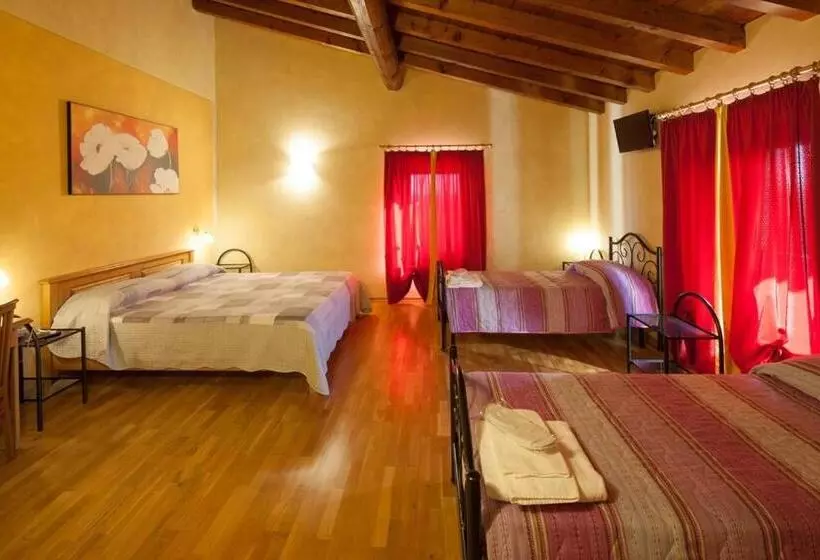 Hotelli Alla Corte Dei Bicchi