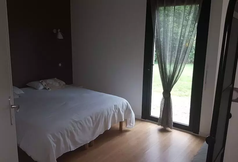 Hotelli Auberge Des Voyajoueurs