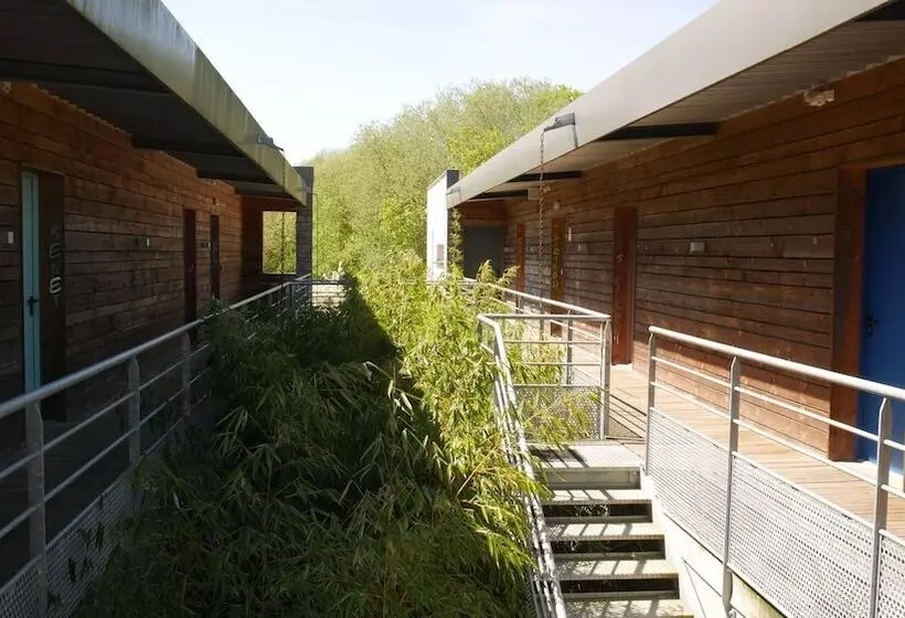 Hotelli Auberge Des Voyajoueurs