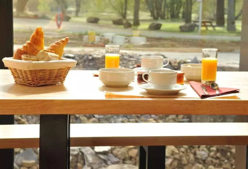 Hotelli Auberge Des Voyajoueurs