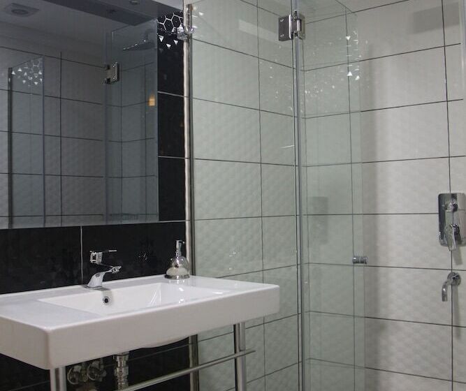 ホテル Minerva Pazar