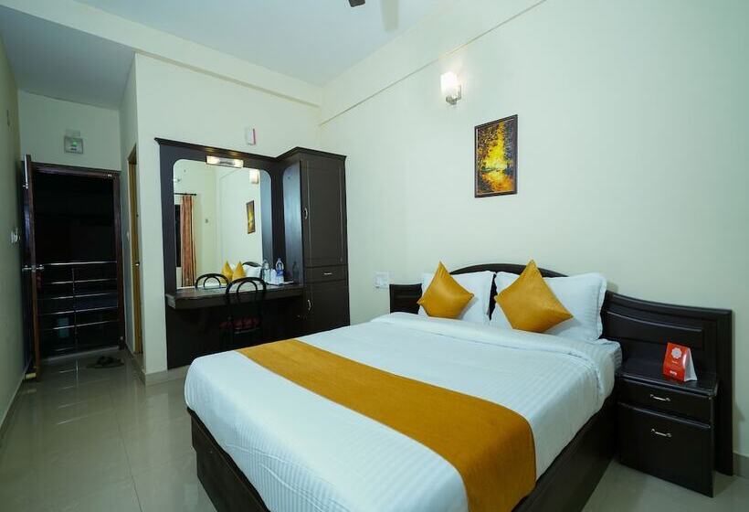 בית מלון כפרי Peters Hill View  Residency