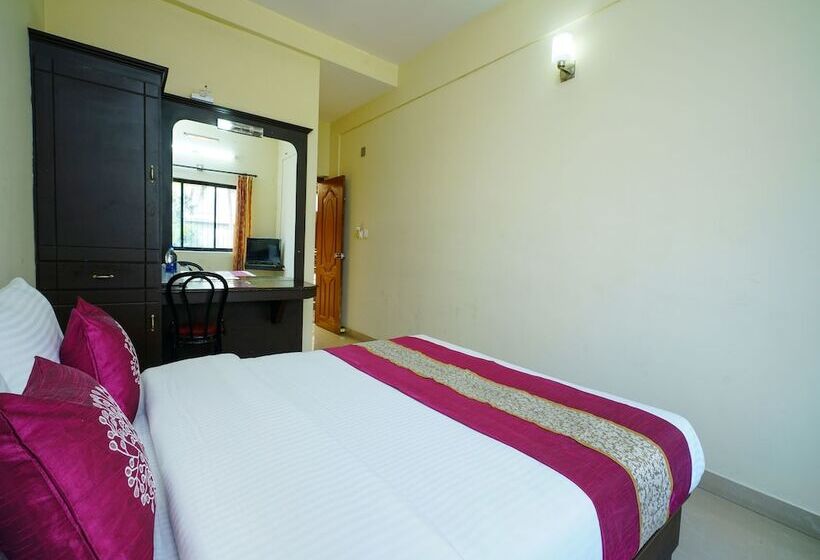 בית מלון כפרי Peters Hill View  Residency