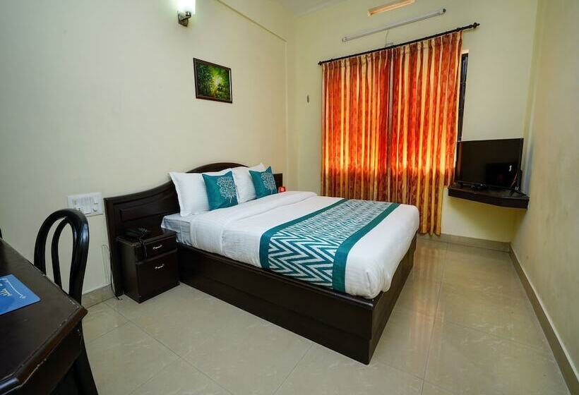 בית מלון כפרי Peters Hill View  Residency