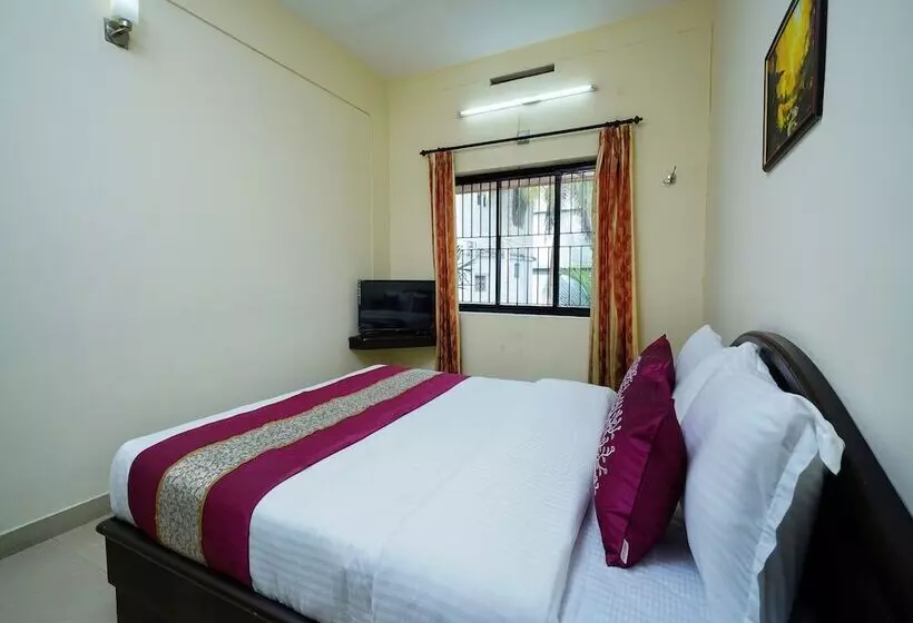 Hotelli Peters Hill View  Residency