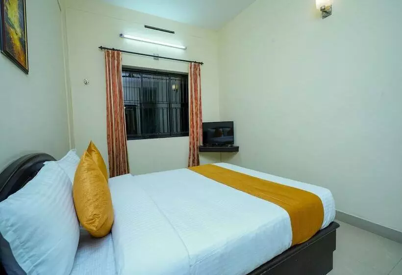 Hotelli Peters Hill View  Residency