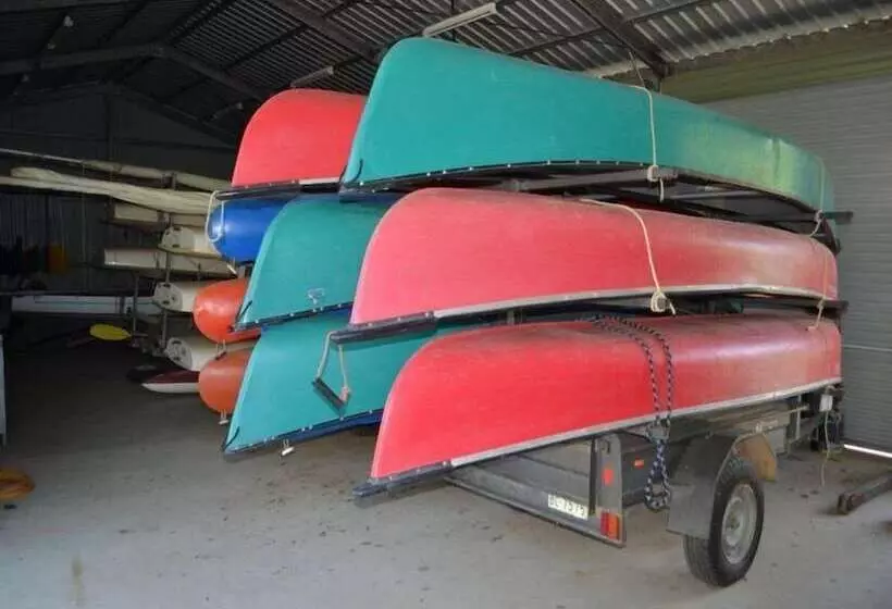 Hotelli Reflections   Lake Cooby