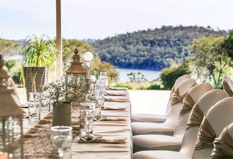 Hotelli Reflections   Lake Cooby