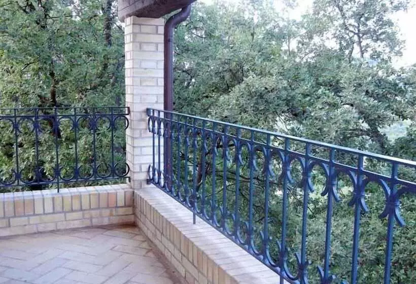 Maaseutuhotelli Villa Pardi