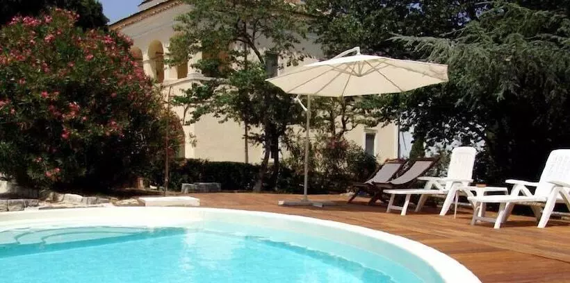 Maaseutuhotelli Villa Pardi