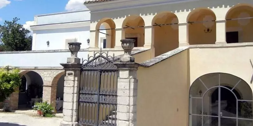 Maaseutuhotelli Villa Pardi