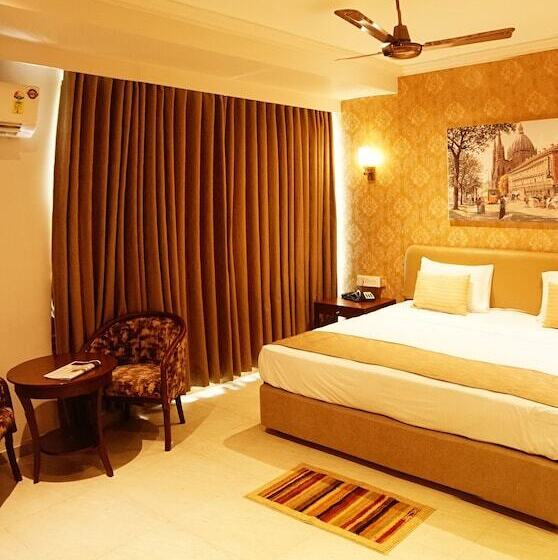 Hotell The Emerald Club