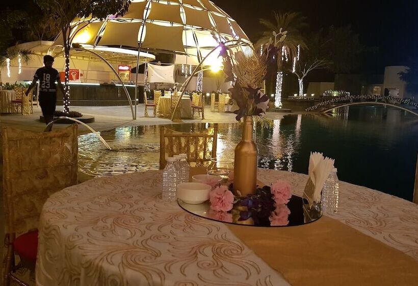 Hotell The Emerald Club