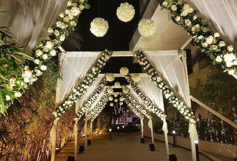 Hotell The Emerald Club