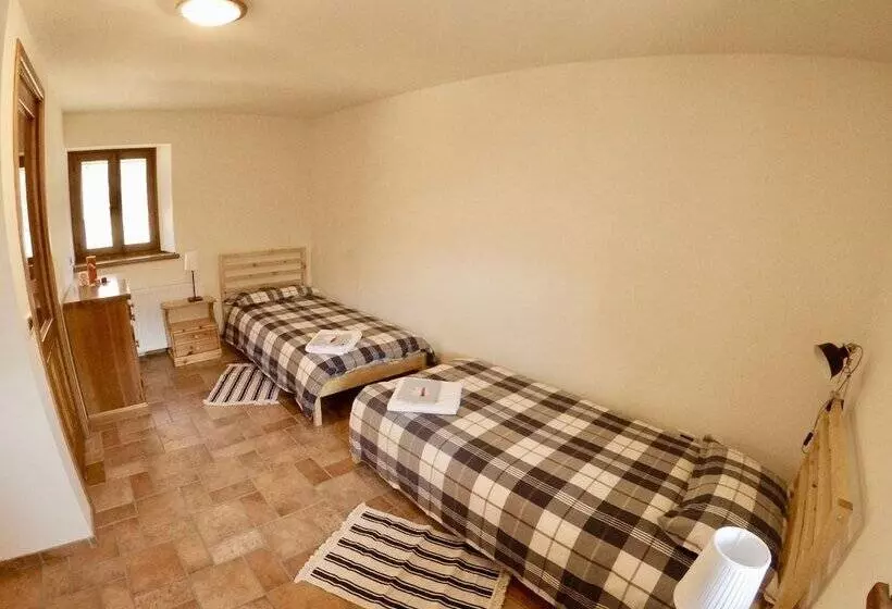 Majatalo 4lander House Balins