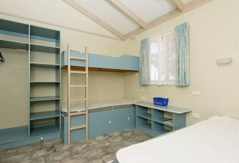 リゾートホテル Rainbow Pines Tourist Caravan Park