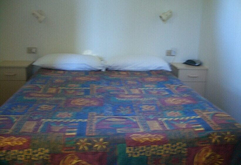 Курорт Rainbow Pines Tourist Caravan Park