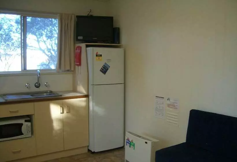 リゾートホテル Rainbow Pines Tourist Caravan Park