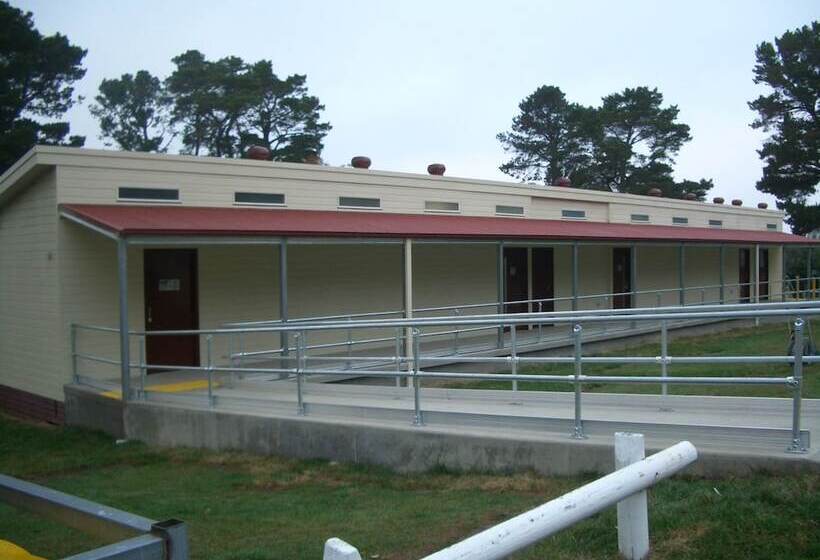 Курорт Rainbow Pines Tourist Caravan Park