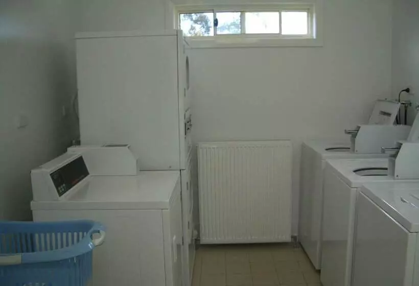 リゾートホテル Rainbow Pines Tourist Caravan Park