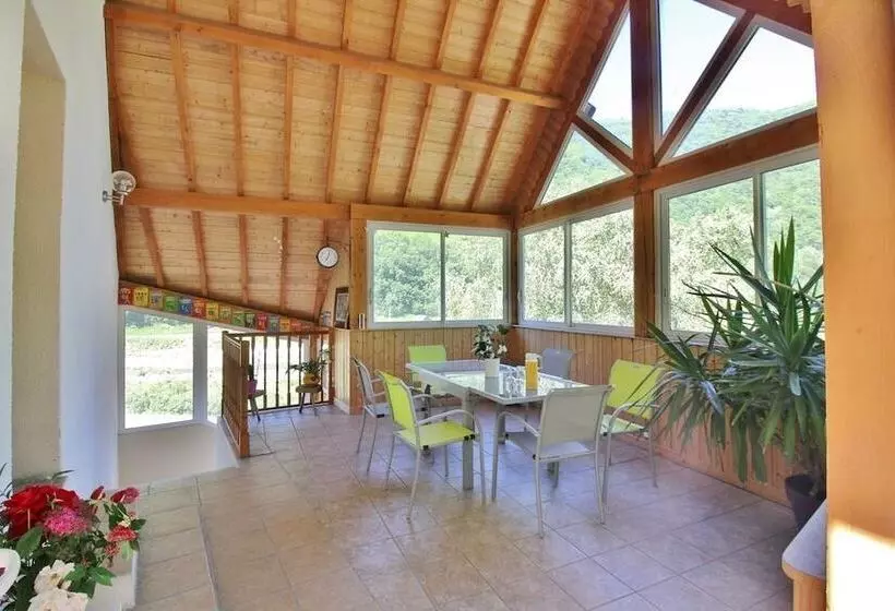 Aamiaismajoitus (B&B) Chambres D'hôtes La Munia