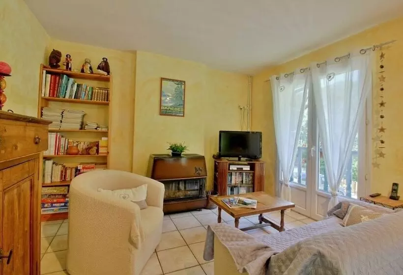 Aamiaismajoitus (B&B) Chambres D'hôtes La Munia