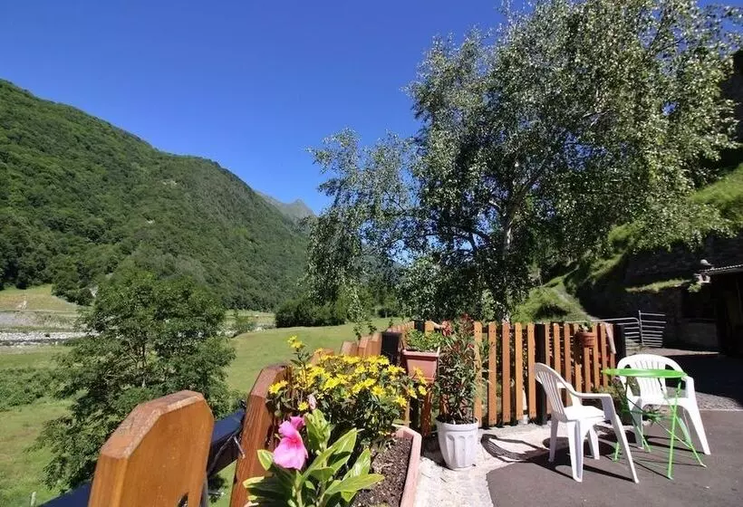 Aamiaismajoitus (B&B) Chambres D'hôtes La Munia