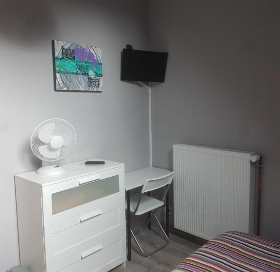 Bed and Breakfast L Etoile De La Fontchevriere