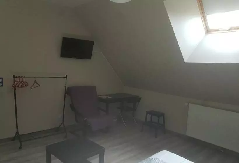 Aamiaismajoitus (B&B) L Etoile De La Fontchevriere