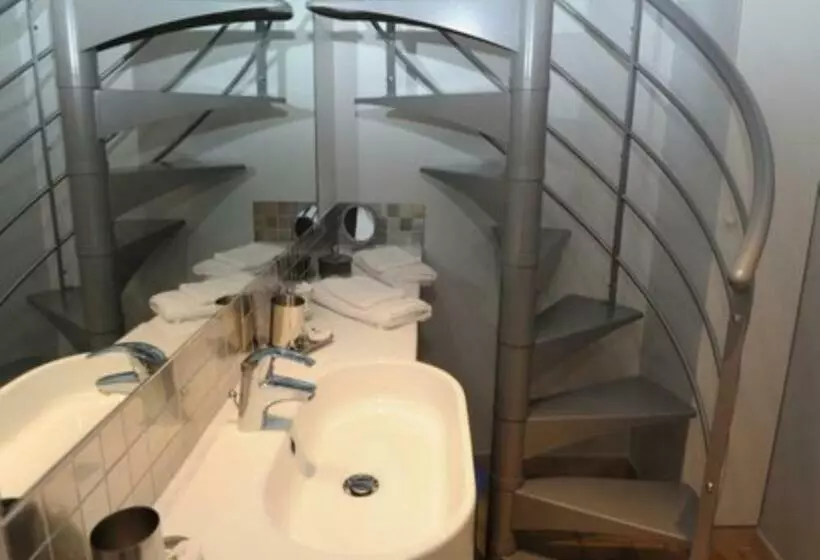 ベッドアンドブレックファースト Le Jardin Des Roches