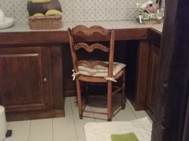 مبيت وإفطار Les Acacias