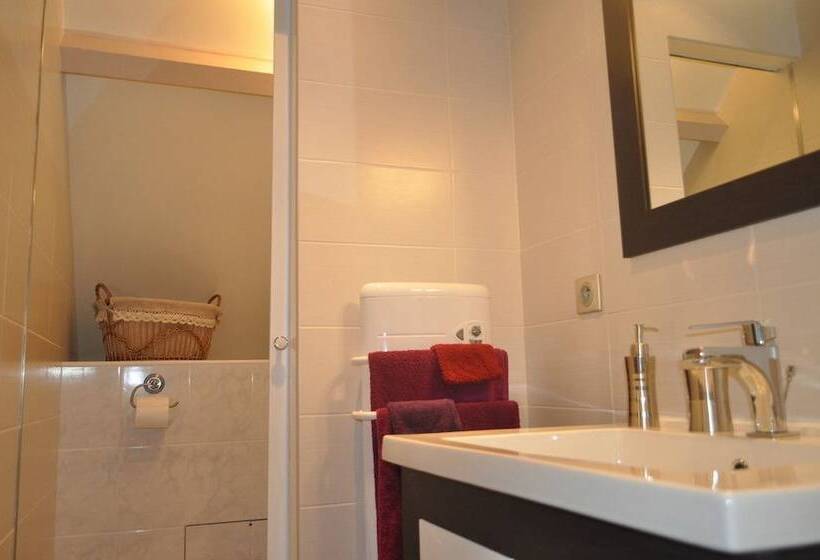 مبيت وإفطار Les Acacias