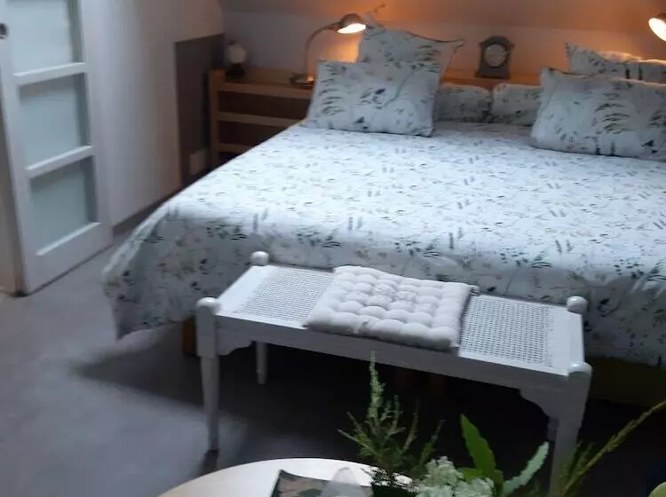 Aamiaismajoitus (B&B) Les Acacias