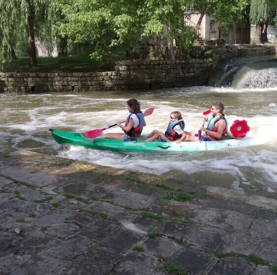 مبيت وإفطار Les Acacias